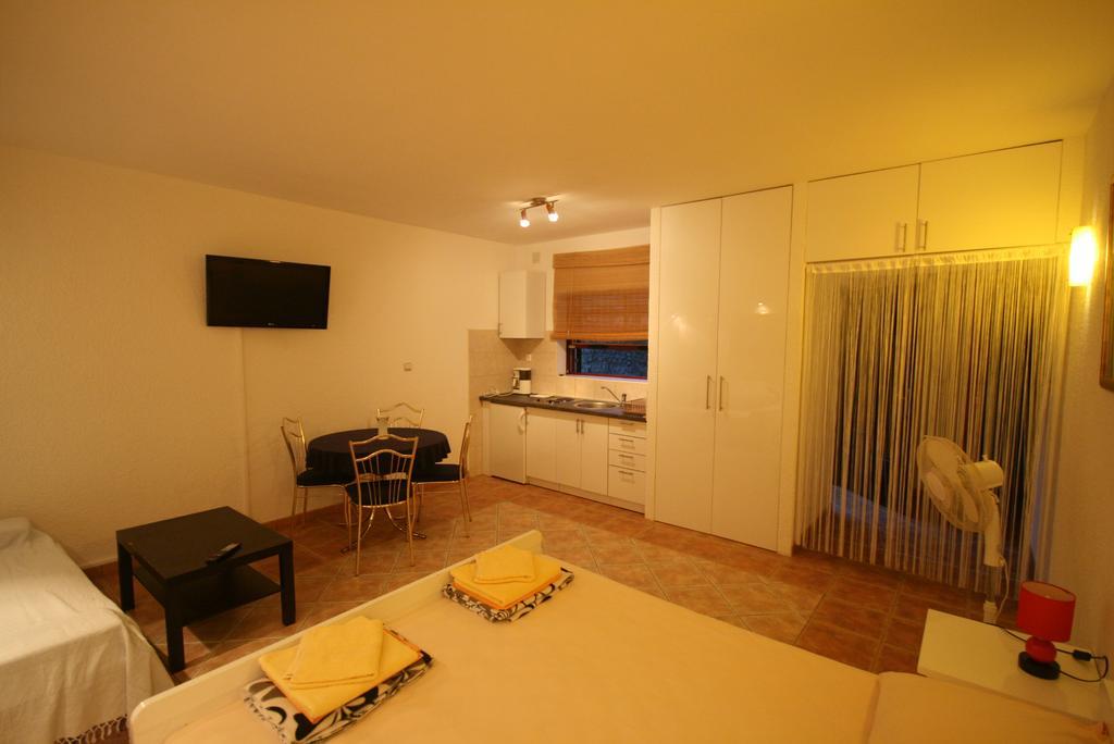 Apartments Agape ซริกเวนิซา ภายนอก รูปภาพ