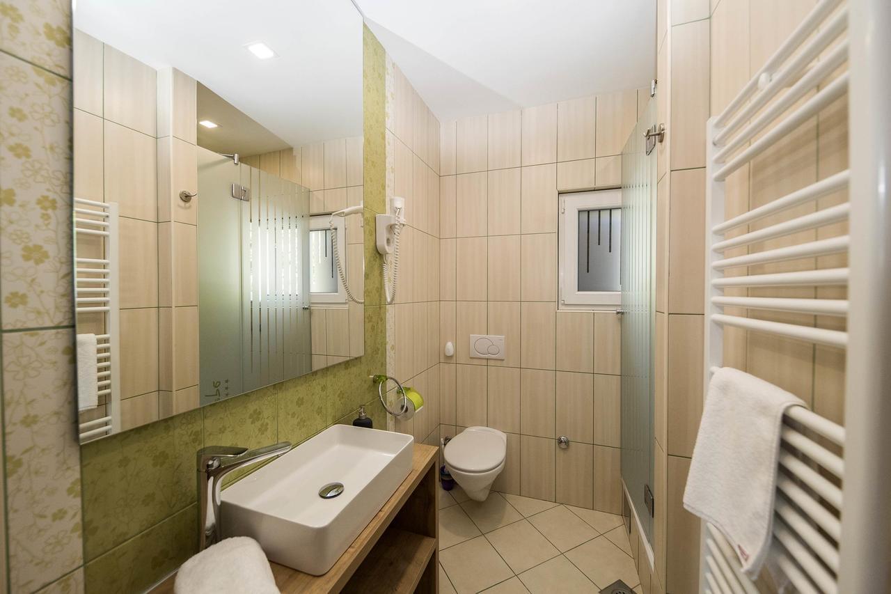 Apartments Agape ซริกเวนิซา ภายนอก รูปภาพ