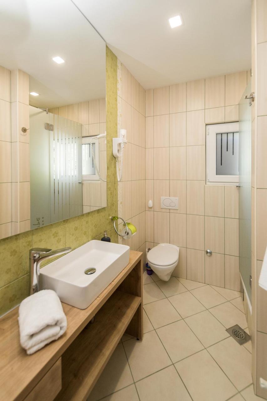 Apartments Agape ซริกเวนิซา ภายนอก รูปภาพ